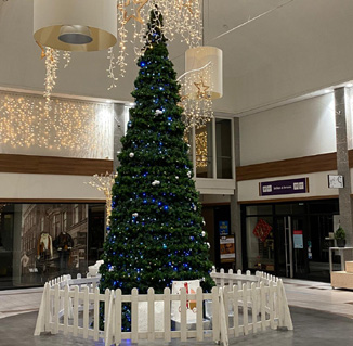 Kerstboom 9 meter met decoratie